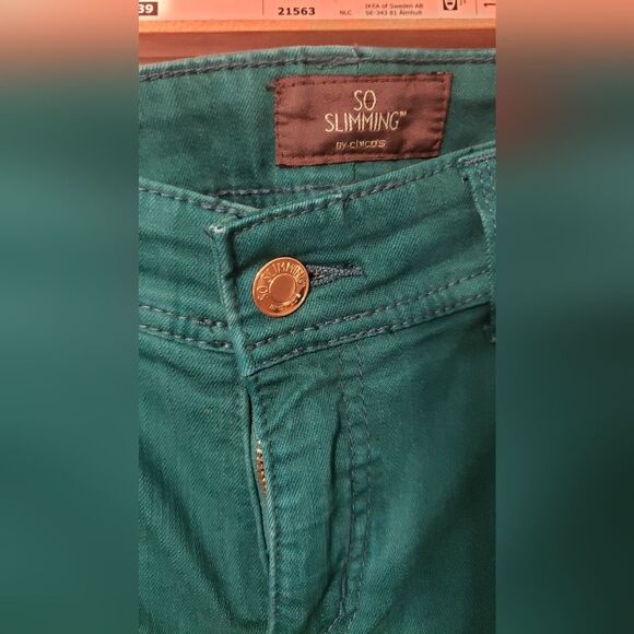Chico’s So Slimming Straight Leg Green Jean size 00 US XS/2 - Picture 3 of 11